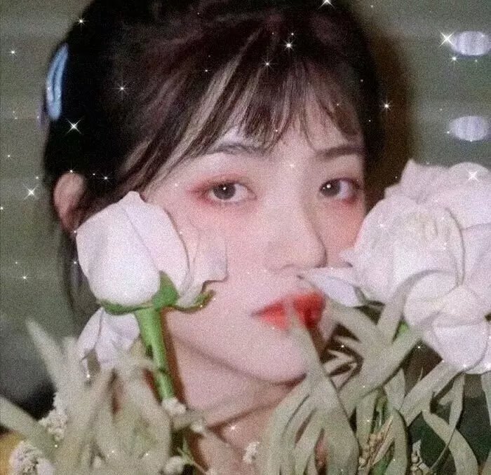 红衣少女